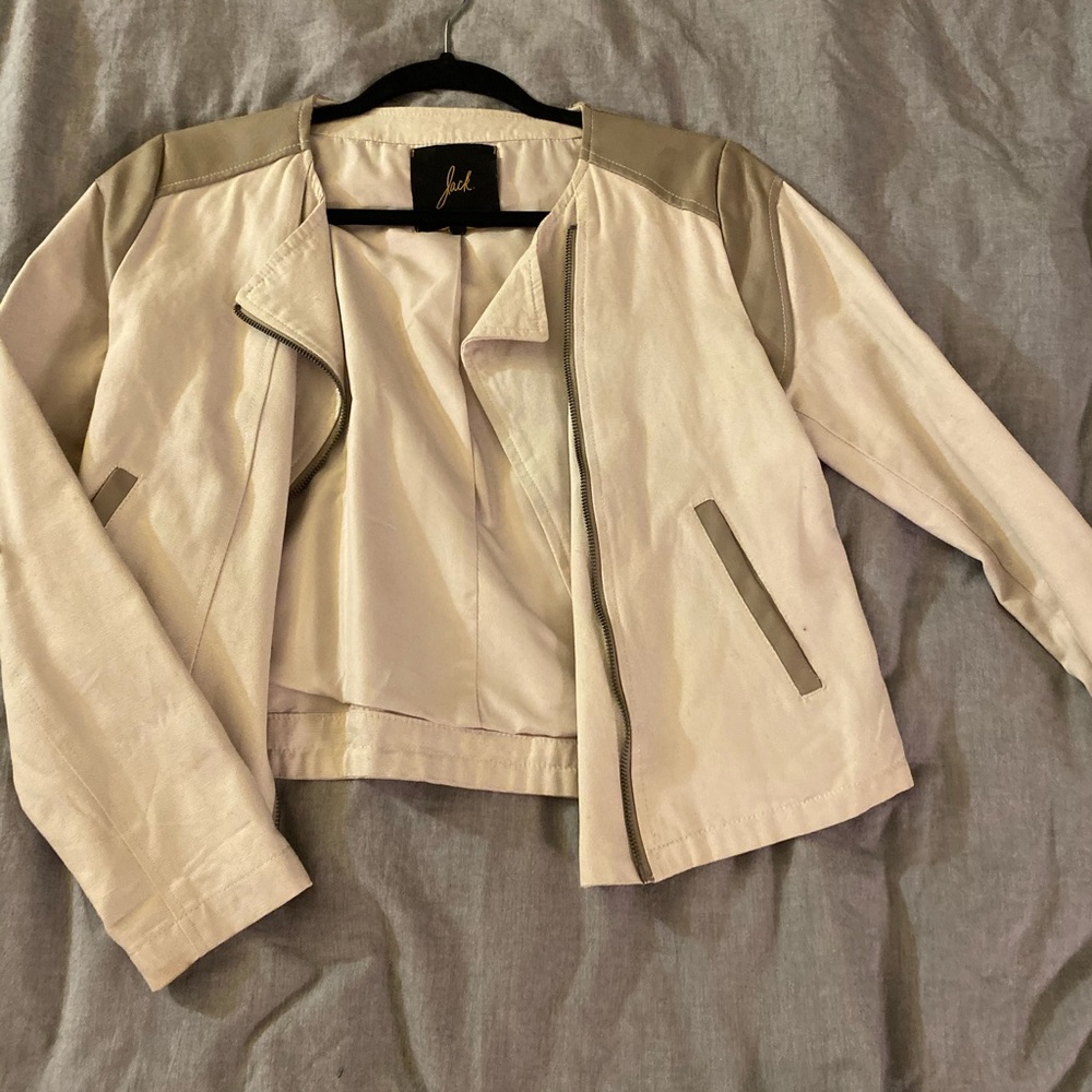 Jacket - Picture 3 of 4